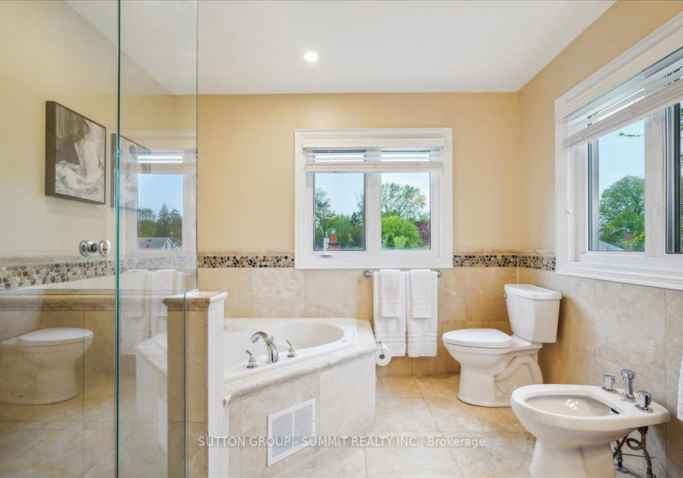 137-eaglewood-boulevard-mississauga-ontario-w12374869