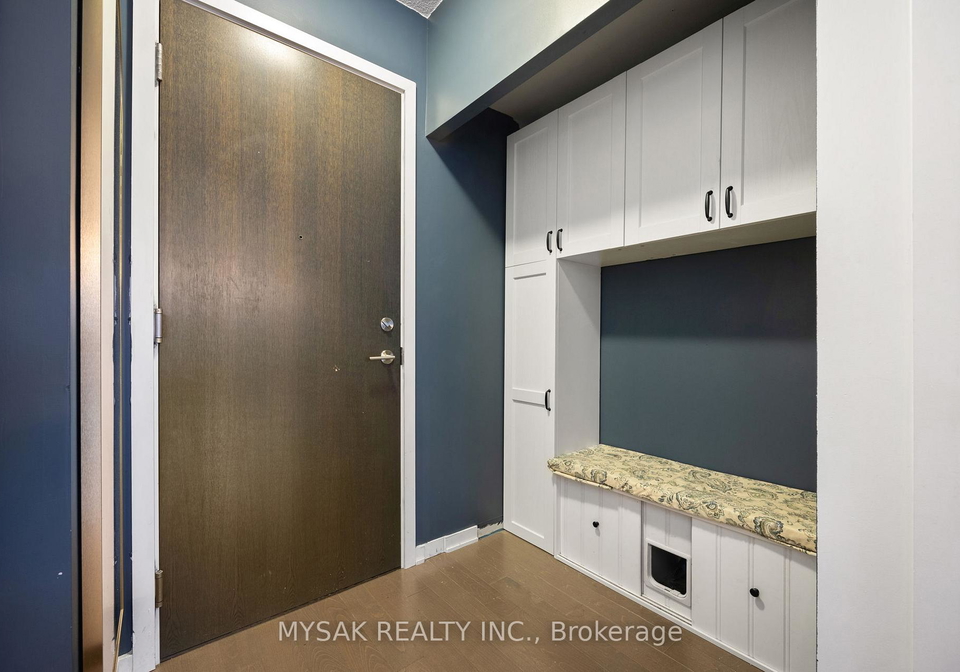 105-the-queensway-toronto-ontario-w12374913