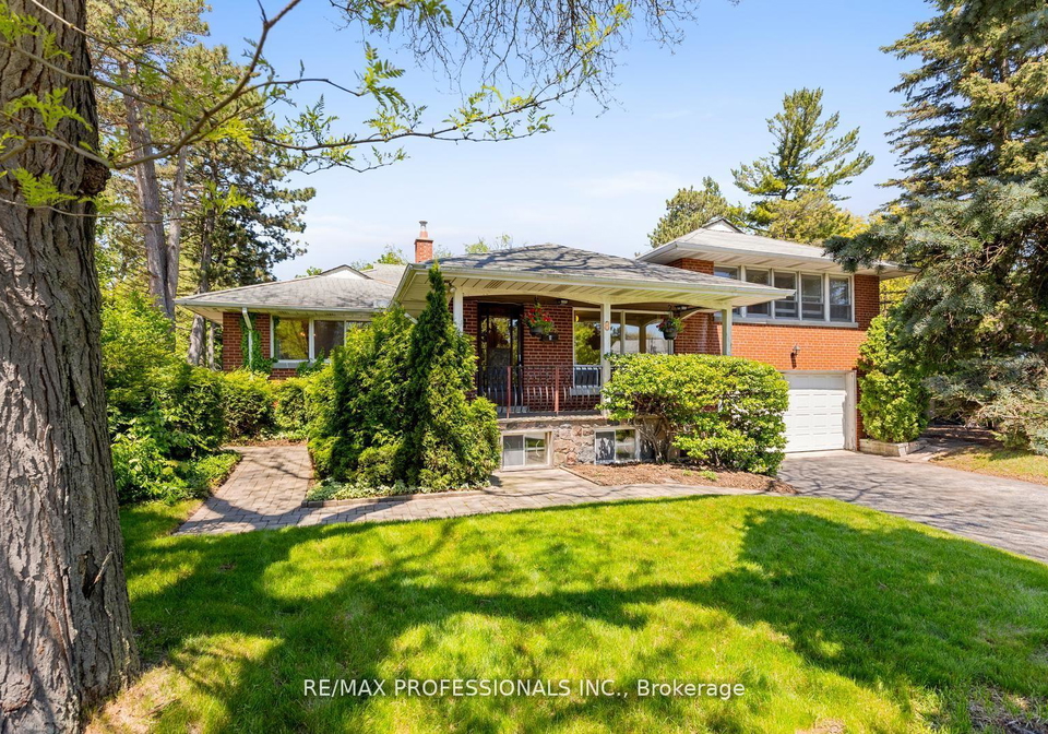 8-glendarling-road-etobicoke-ontario-w12375054