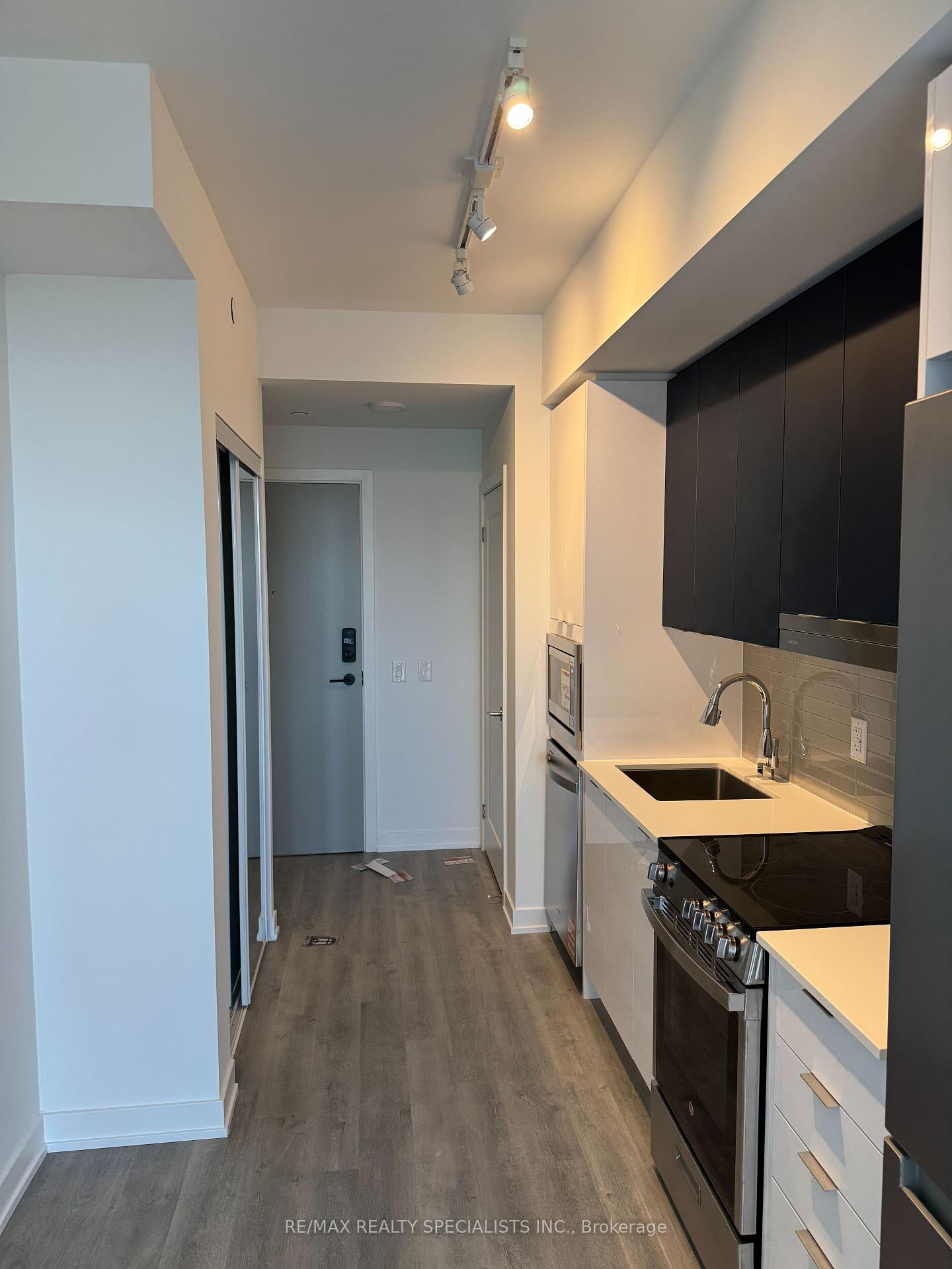 5105-hurontario-street-n-mississauga-ontario-w12375128