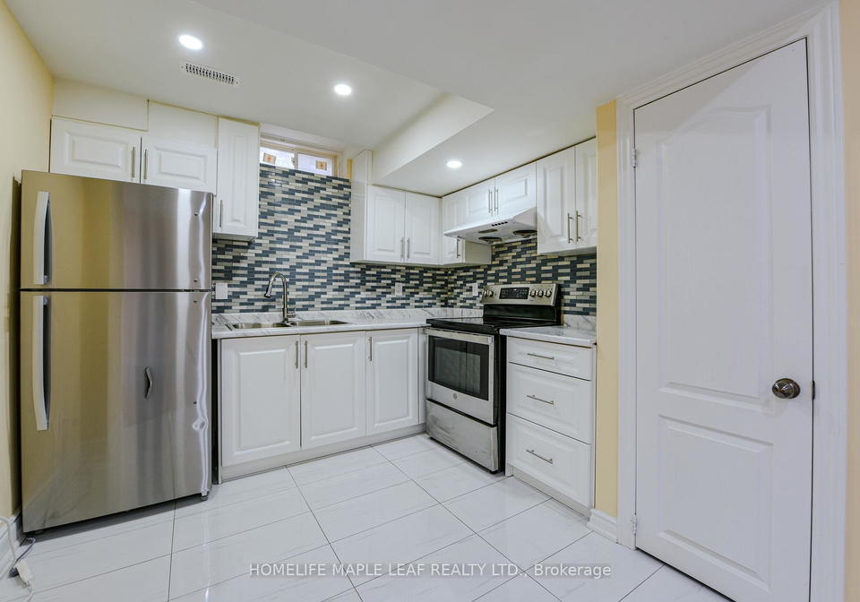 15-orangeblossom-trail-brampton-ontario-w12375272