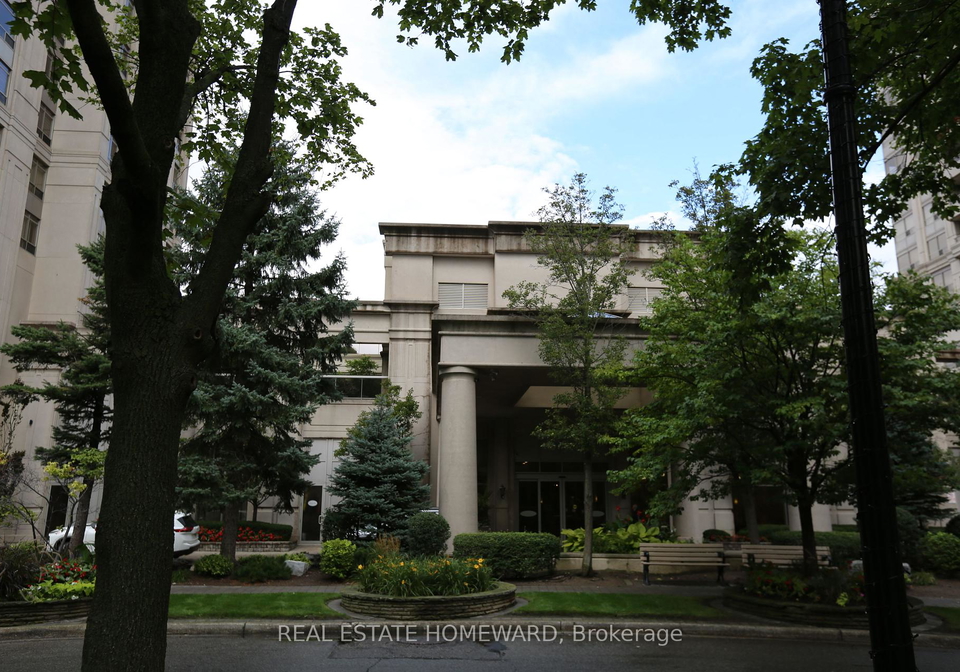 35-kingsbridge-garden-circle-mississauga-ontario-w12375332