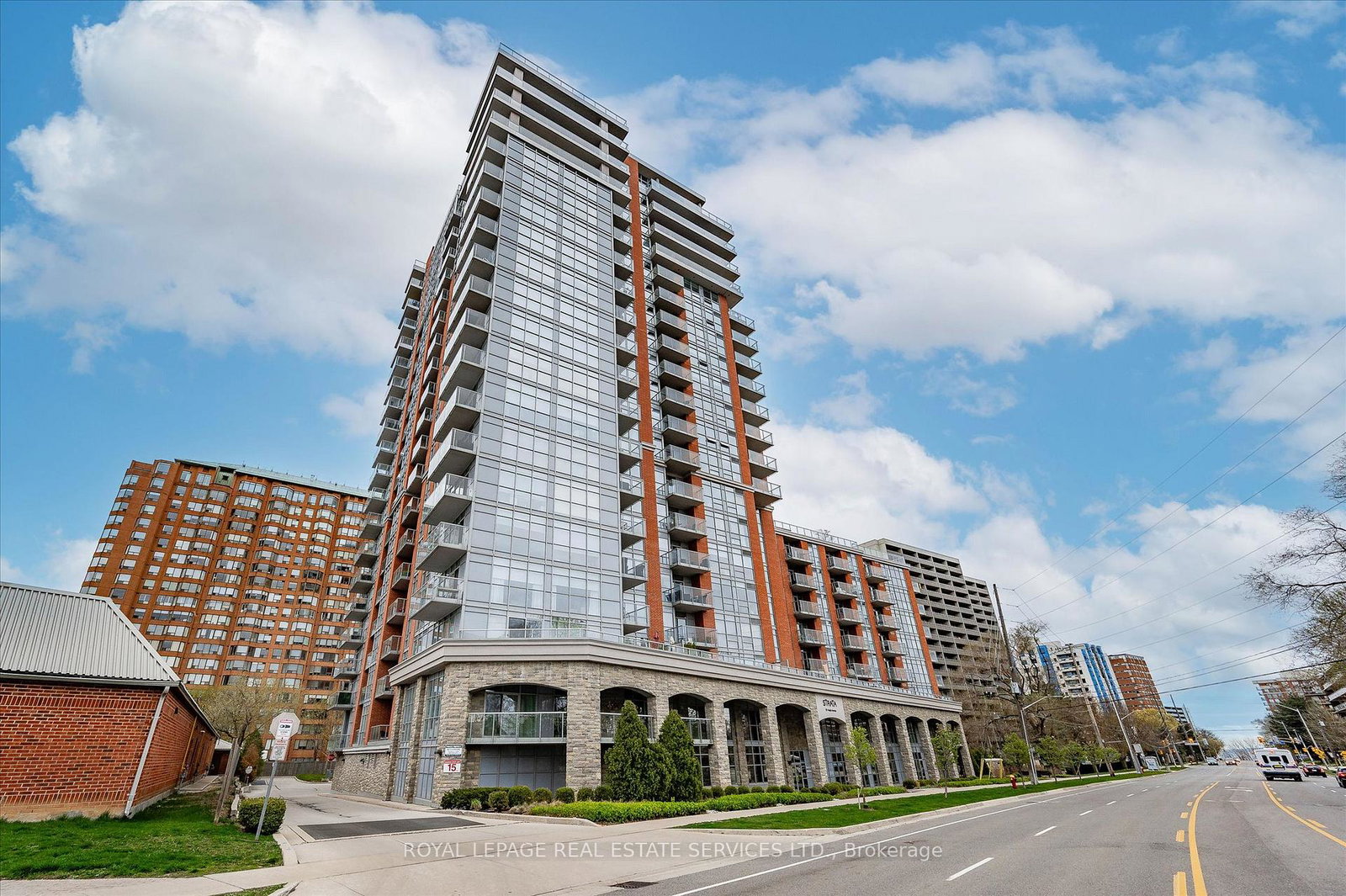 551-maple-avenue-burlington-ontario-w12375374