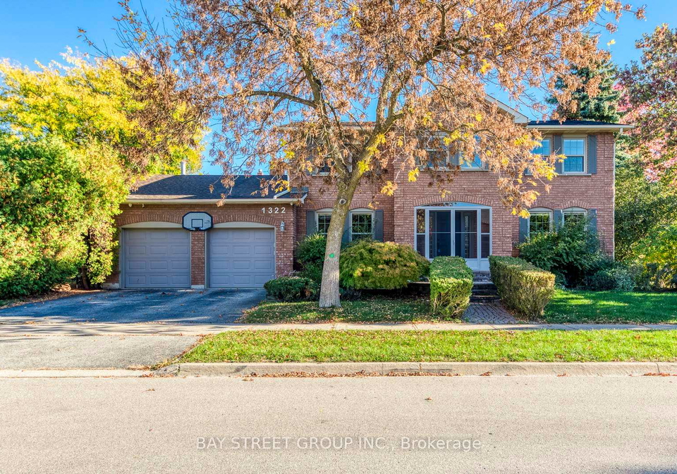 1322-roseberry-crescent-oakville-ontario-w12375376