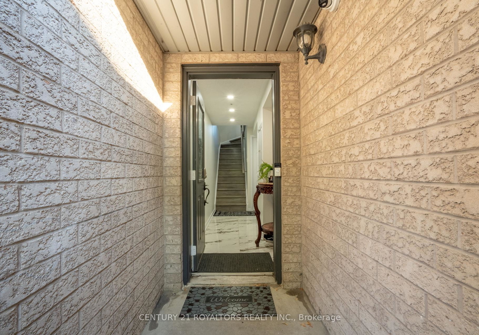 28-spadina-road-brampton-ontario-w12375455