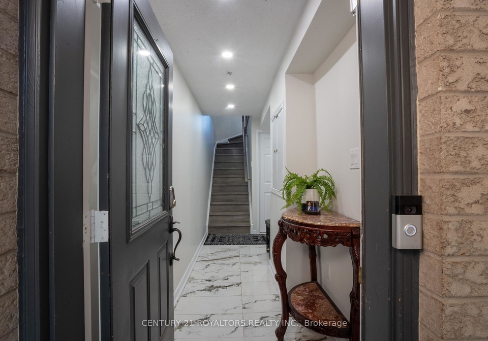 28-spadina-road-brampton-ontario-w12375455