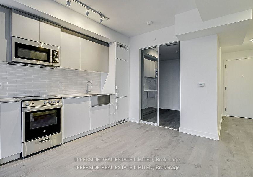 270-dufferin-street-toronto-ontario-w12375701