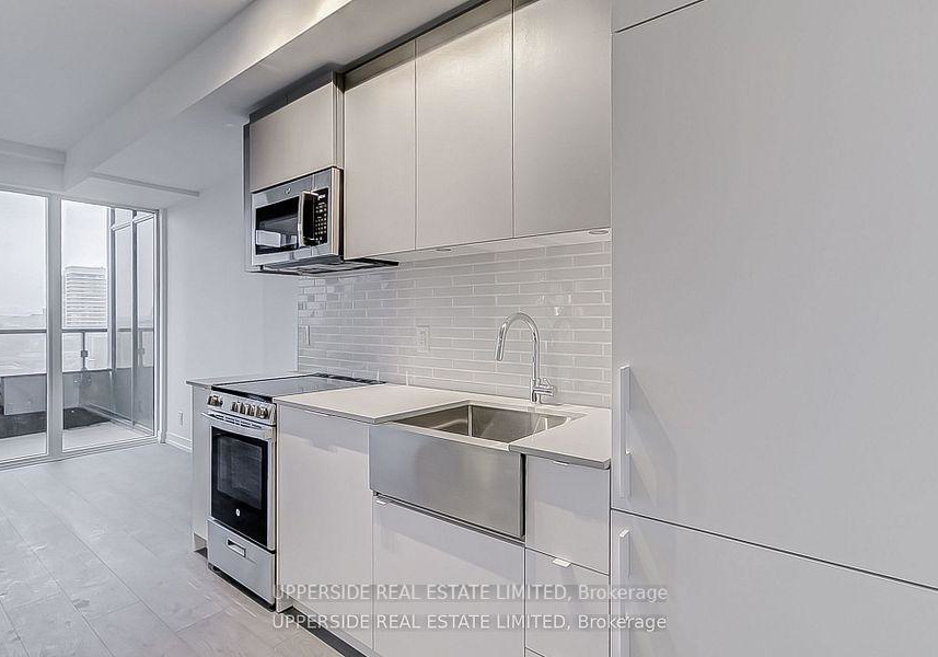 270-dufferin-street-toronto-ontario-w12375701