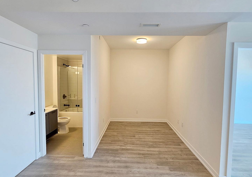 2300-st-clair-avenue-w-toronto-ontario-w12375704