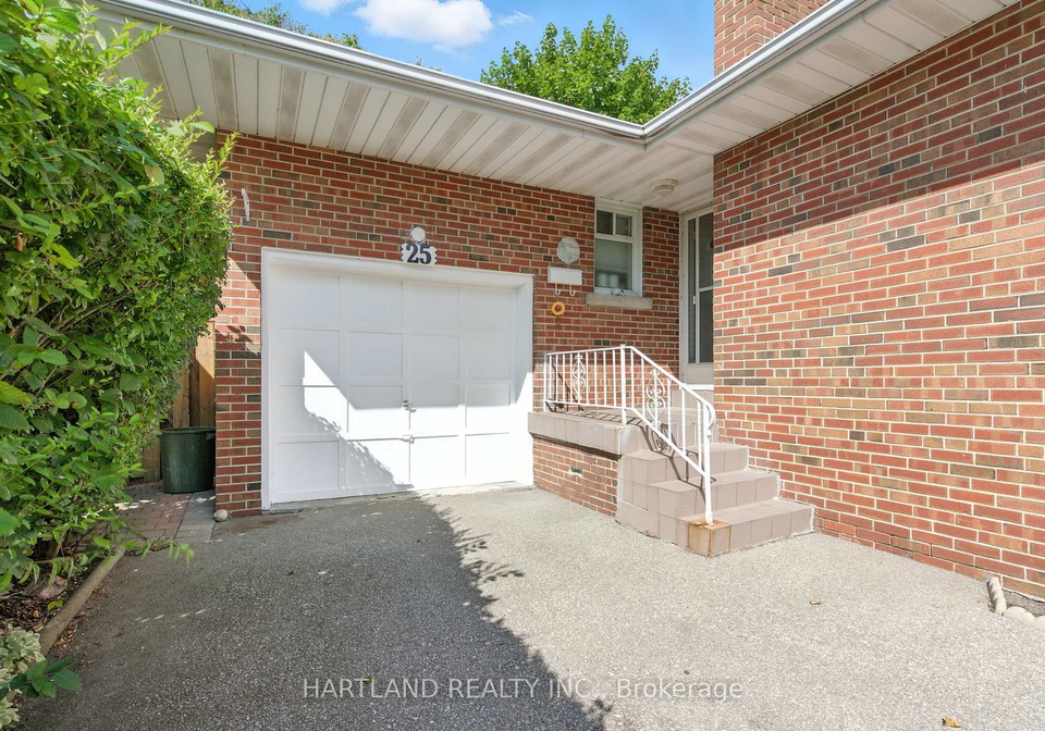 25-rowse-crescent-etobicoke-ontario-w12376066