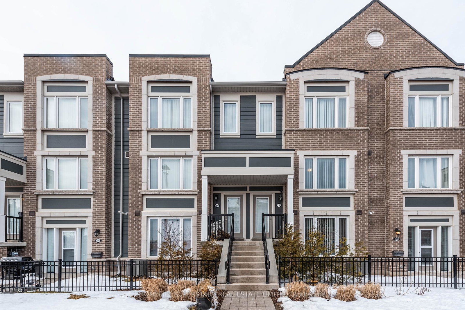 250-sunny-meadow-boulevard-brampton-ontario-w12376068