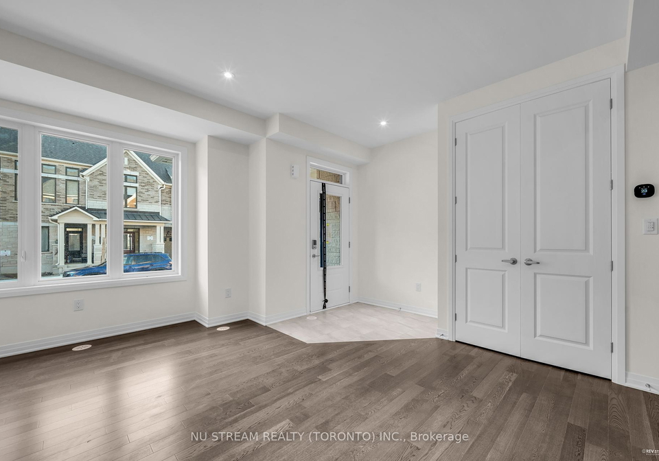 3255-crystal-drive-oakville-ontario-w12376195