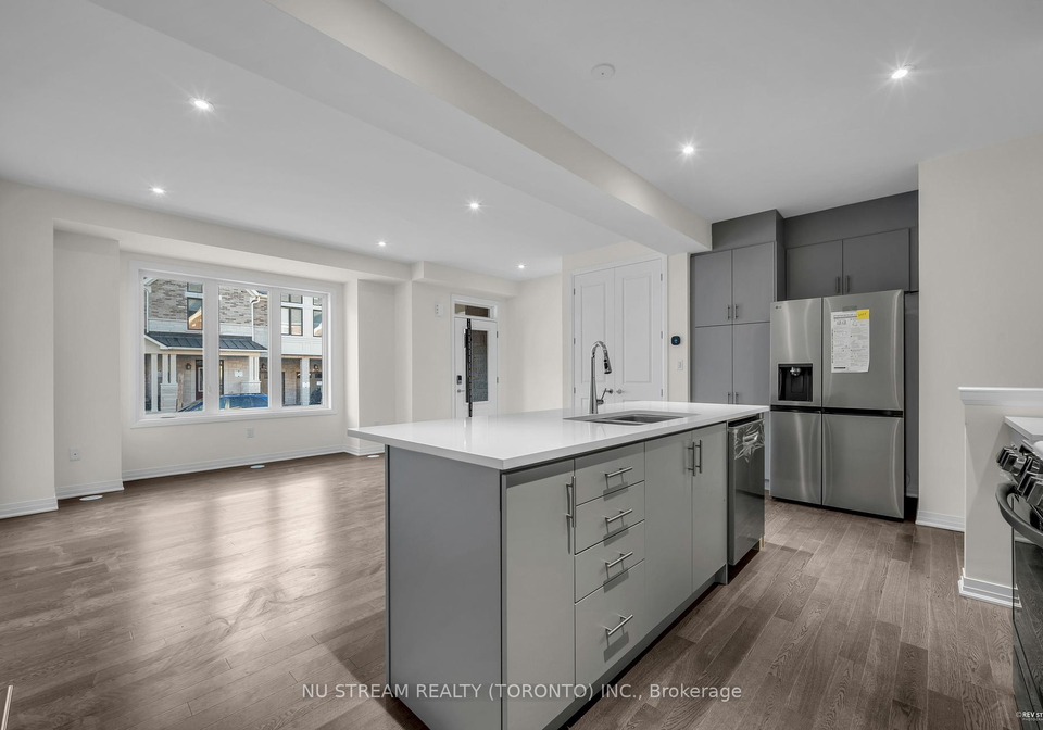 3255-crystal-drive-oakville-ontario-w12376195