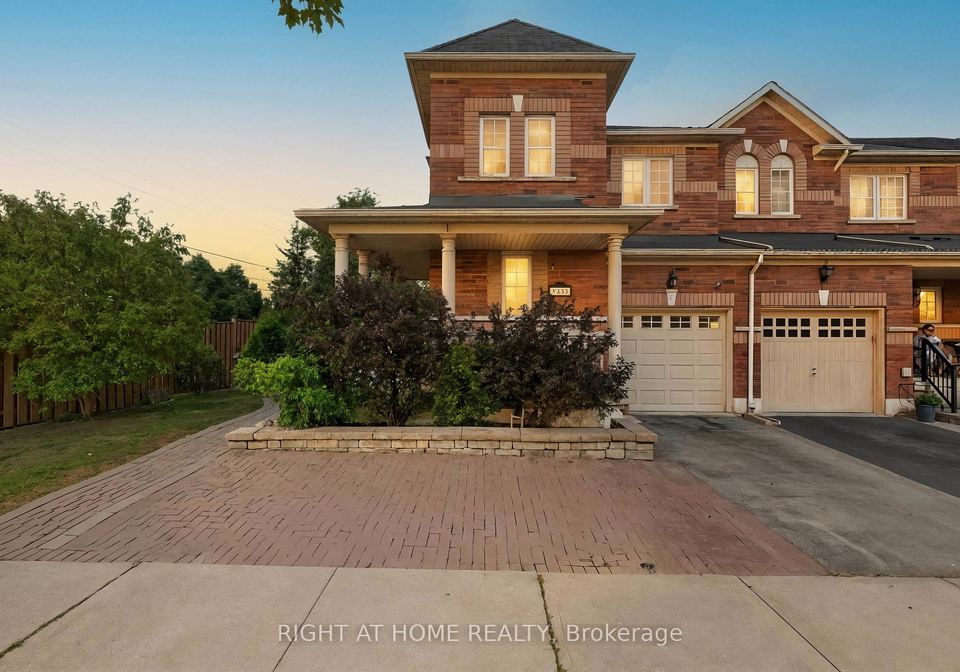 1233-lamont-crescent-milton-ontario-w12376478