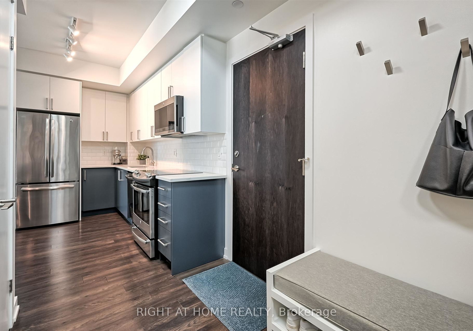 10-park-lawn-road-etobicoke-ontario-w12376485