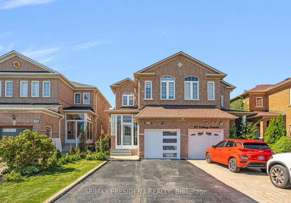 823-ledbury-crescent-mississauga-ontario-w12376549