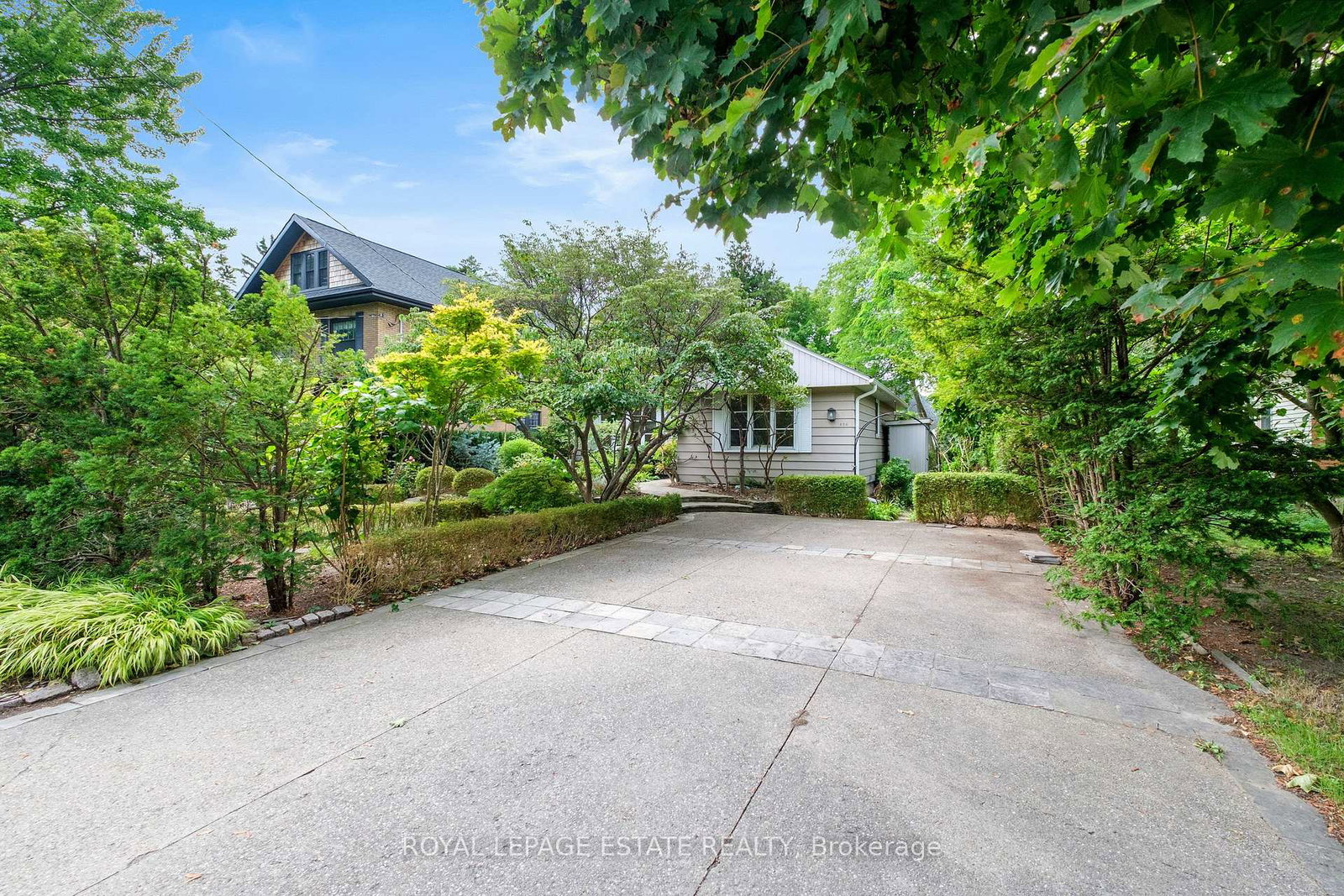 254-reynolds-street-oakville-ontario-w12376585