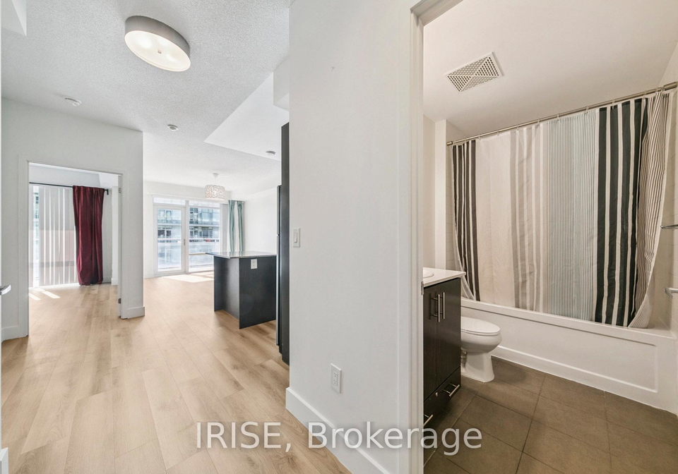360-square-one-drive-mississauga-ontario-w12376670