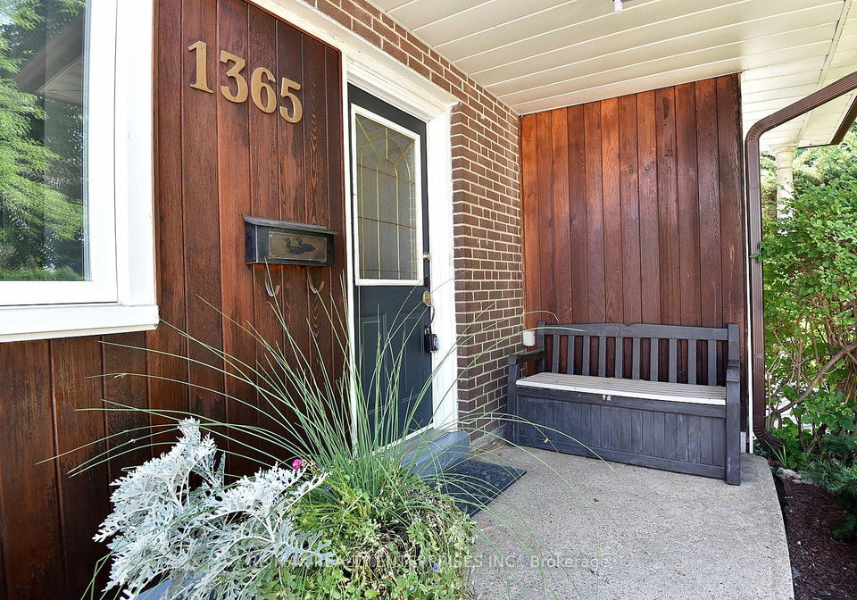 1365-seaview-drive-mississauga-ontario-w12376712