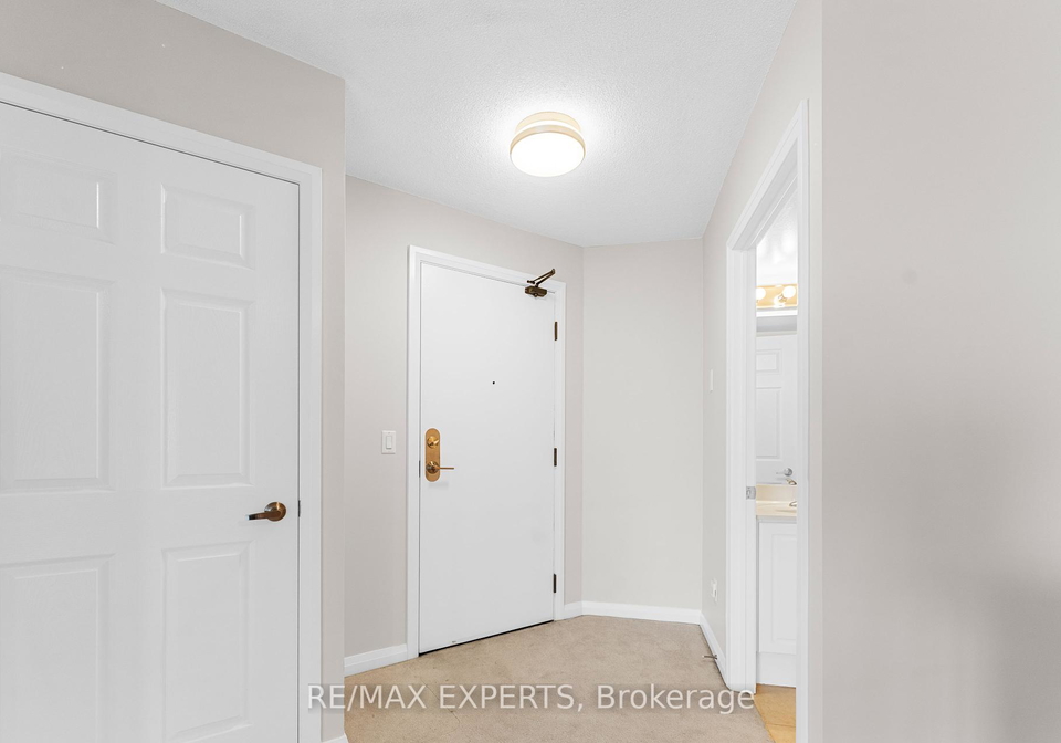 220-forum-drive-mississauga-ontario-w12376721