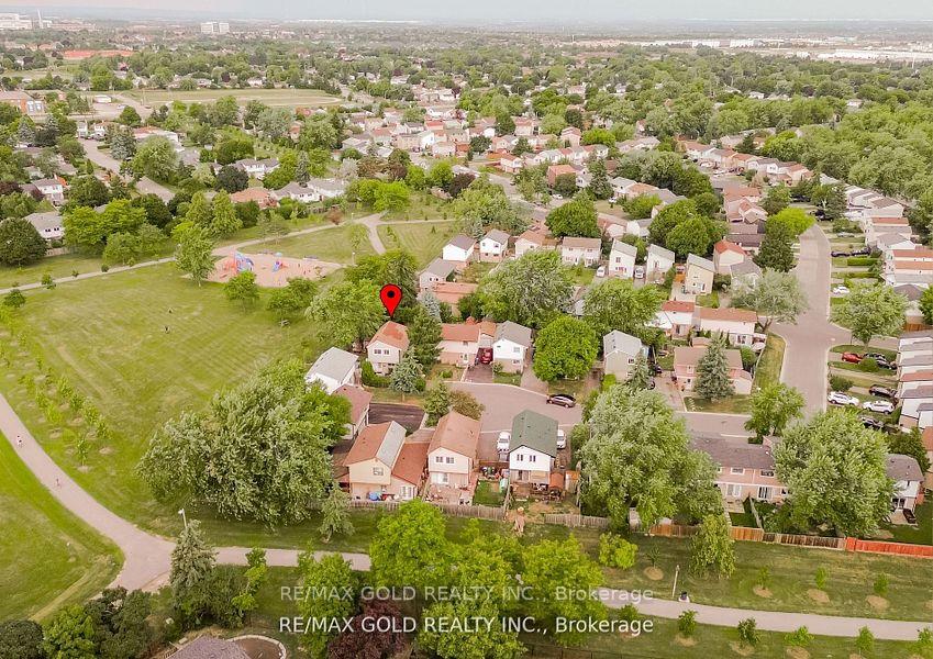 17-greenhills-square-brampton-ontario-w12376727