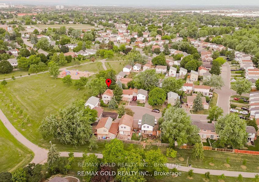 17-greenhills-square-brampton-ontario-w12376727
