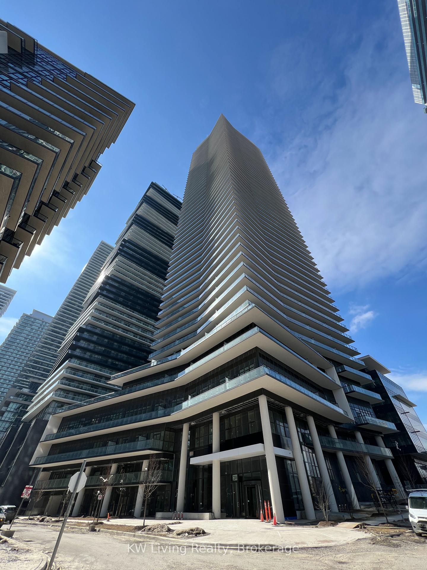 38-annie-craig-drive-etobicoke-ontario-w12376916