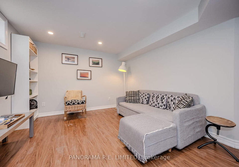 12-arkley-crescent-etobicoke-ontario-w12376946