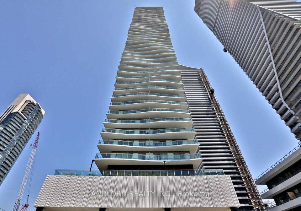 33-shore-breeze-drive-etobicoke-ontario-w12377026