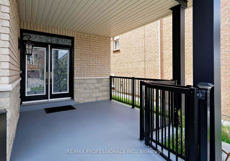 1095-tupper-drive-milton-ontario-w12377380