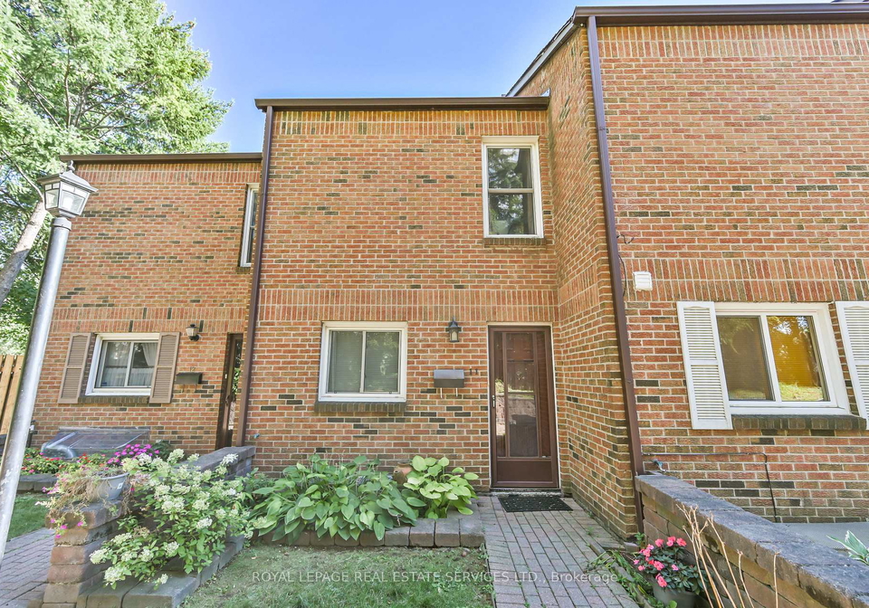 442-perth-avenue-toronto-ontario-w12377475