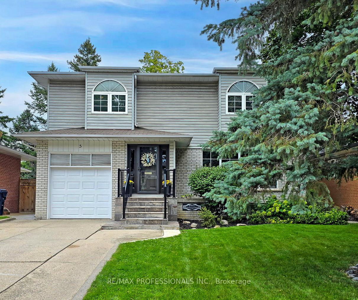 5-grasspoint-crescent-etobicoke-ontario-w12378075