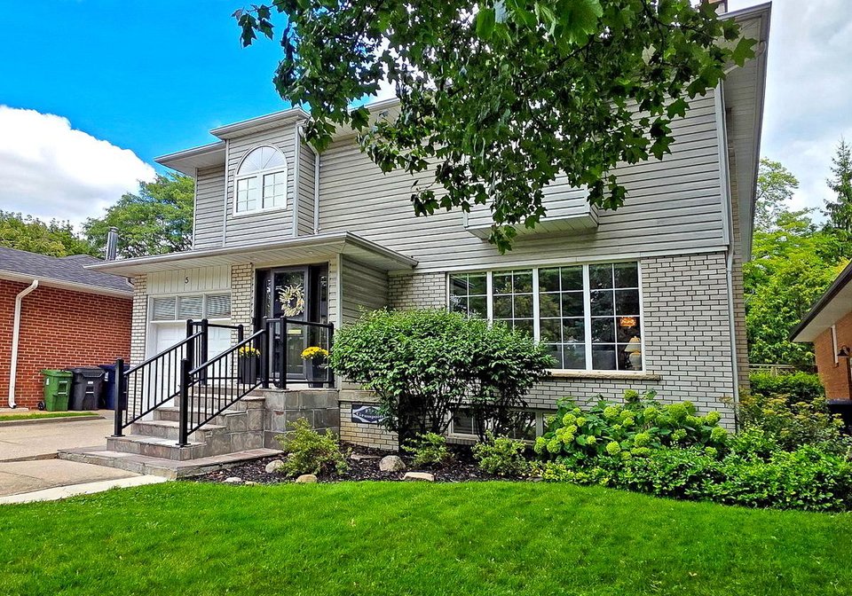 5-grasspoint-crescent-etobicoke-ontario-w12378075