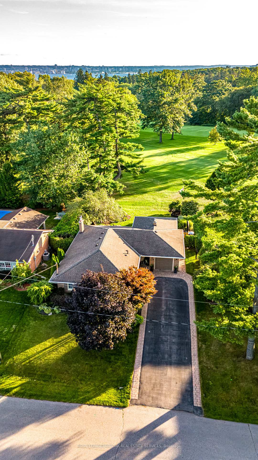 724-kingsway-drive-burlington-ontario-w12378128