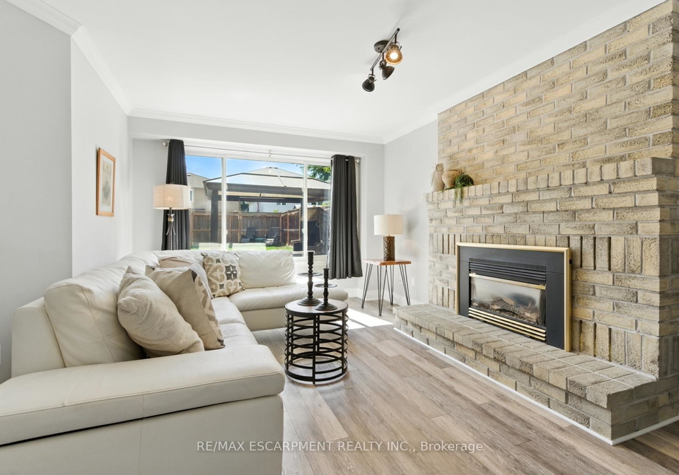 580-deerhurst-drive-burlington-ontario-w12378195