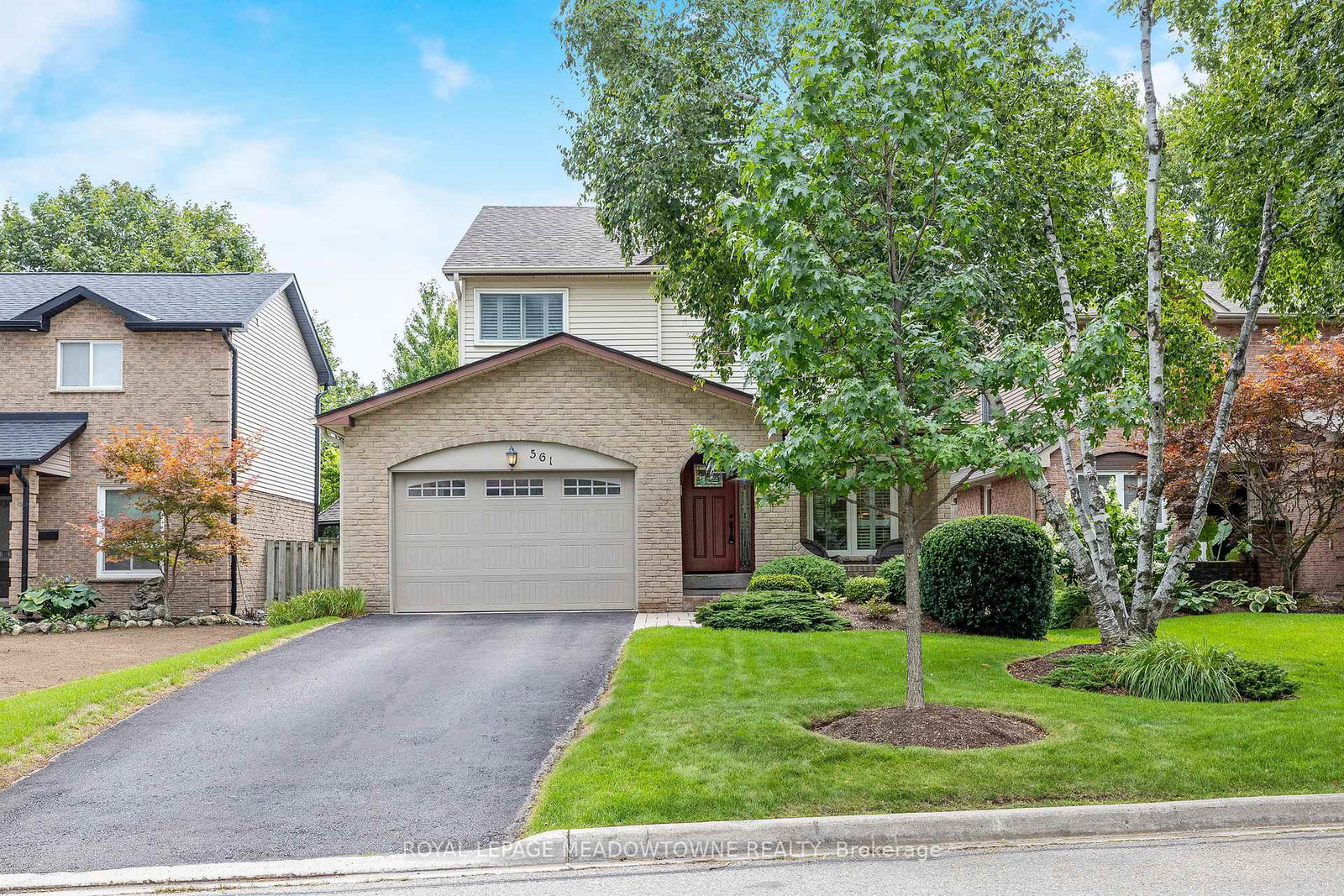 561-hawthorne-crescent-milton-ontario-w12378237