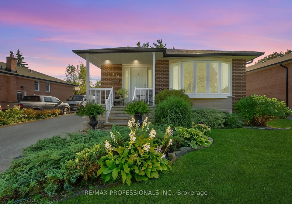 216-wellesworth-drive-etobicoke-ontario-w12378243
