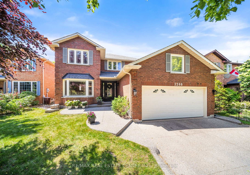 1246-old-carriage-way-oakville-ontario-w12378283