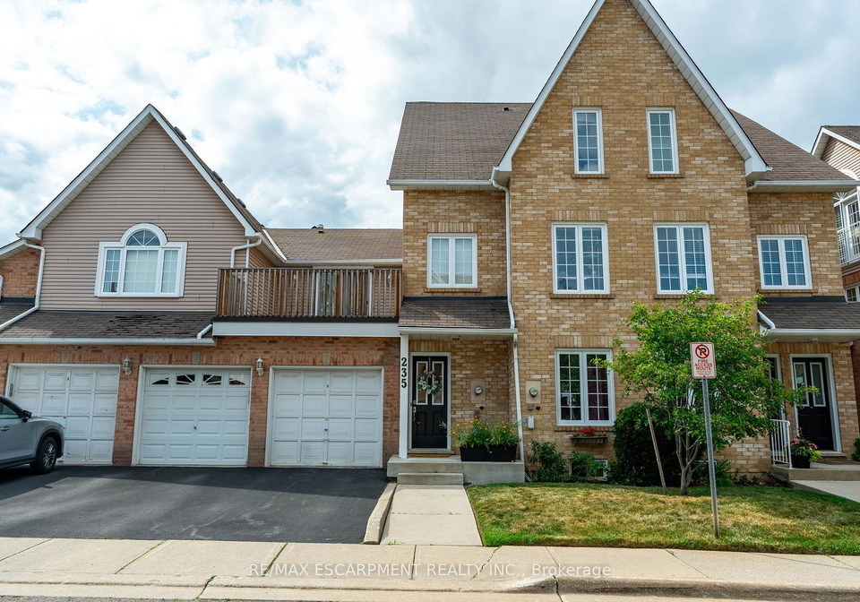 2075-walkers-line-burlington-ontario-w12378394