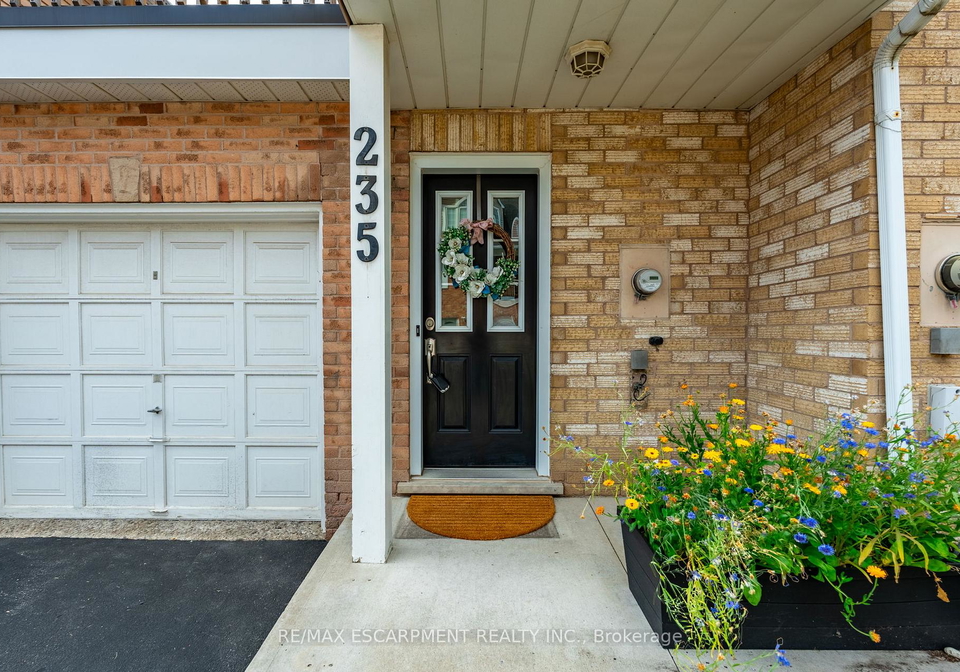 2075-walkers-line-burlington-ontario-w12378394