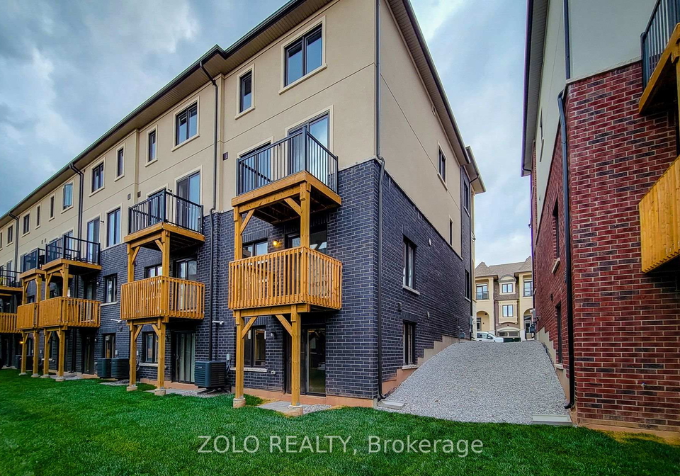 1350-kaniv-street-oakville-ontario-w12378950