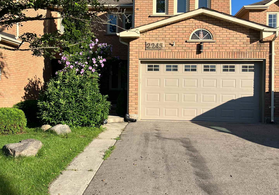 2245-shipwright-road-oakville-ontario-w12379212
