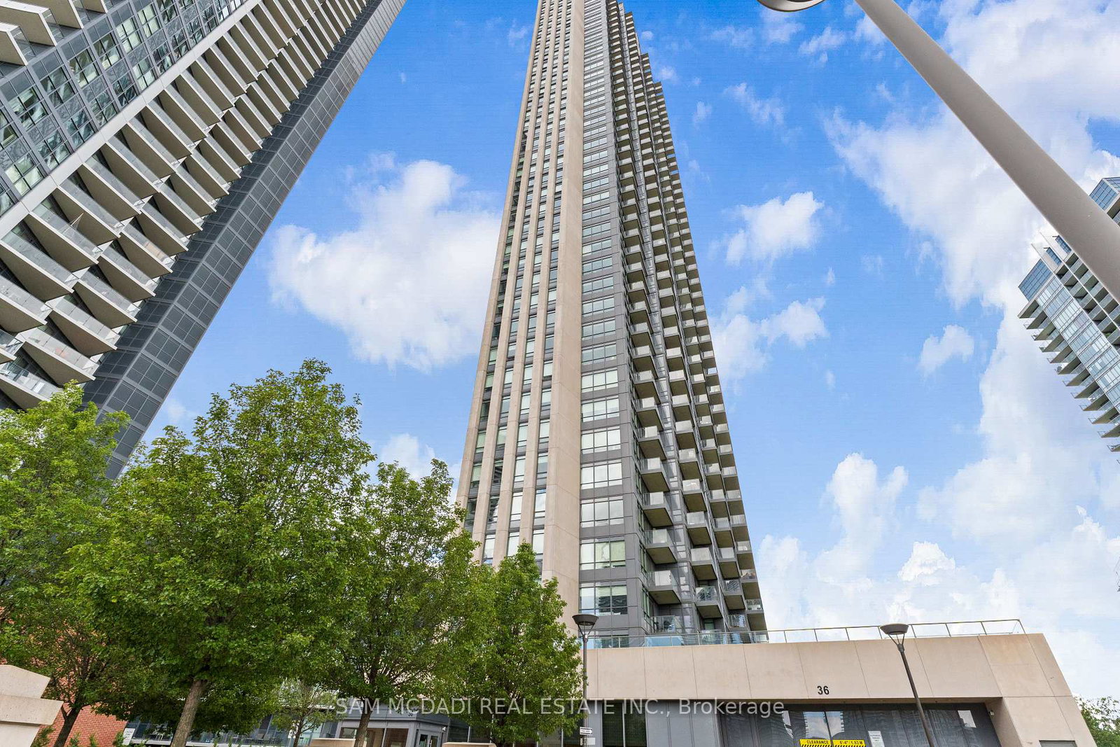 36-park-lawn-road-etobicoke-ontario-w12379276