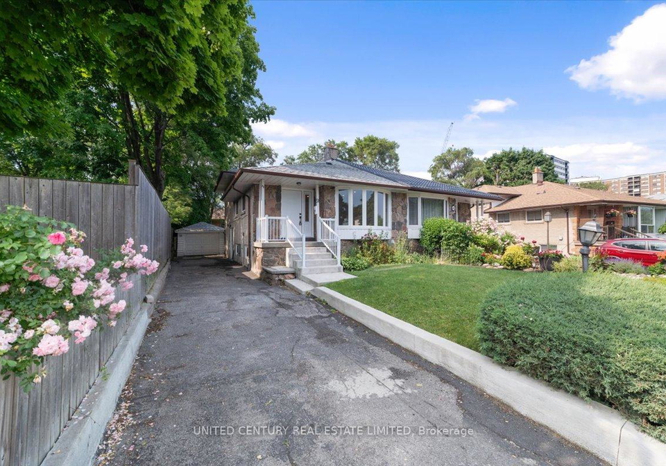 58-wareside-road-etobicoke-ontario-w12379344