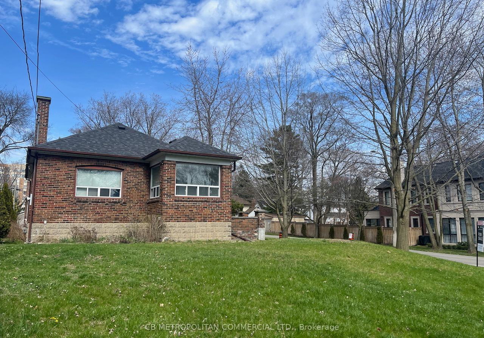 1403-orchard-hill-road-mississauga-ontario-w12379398