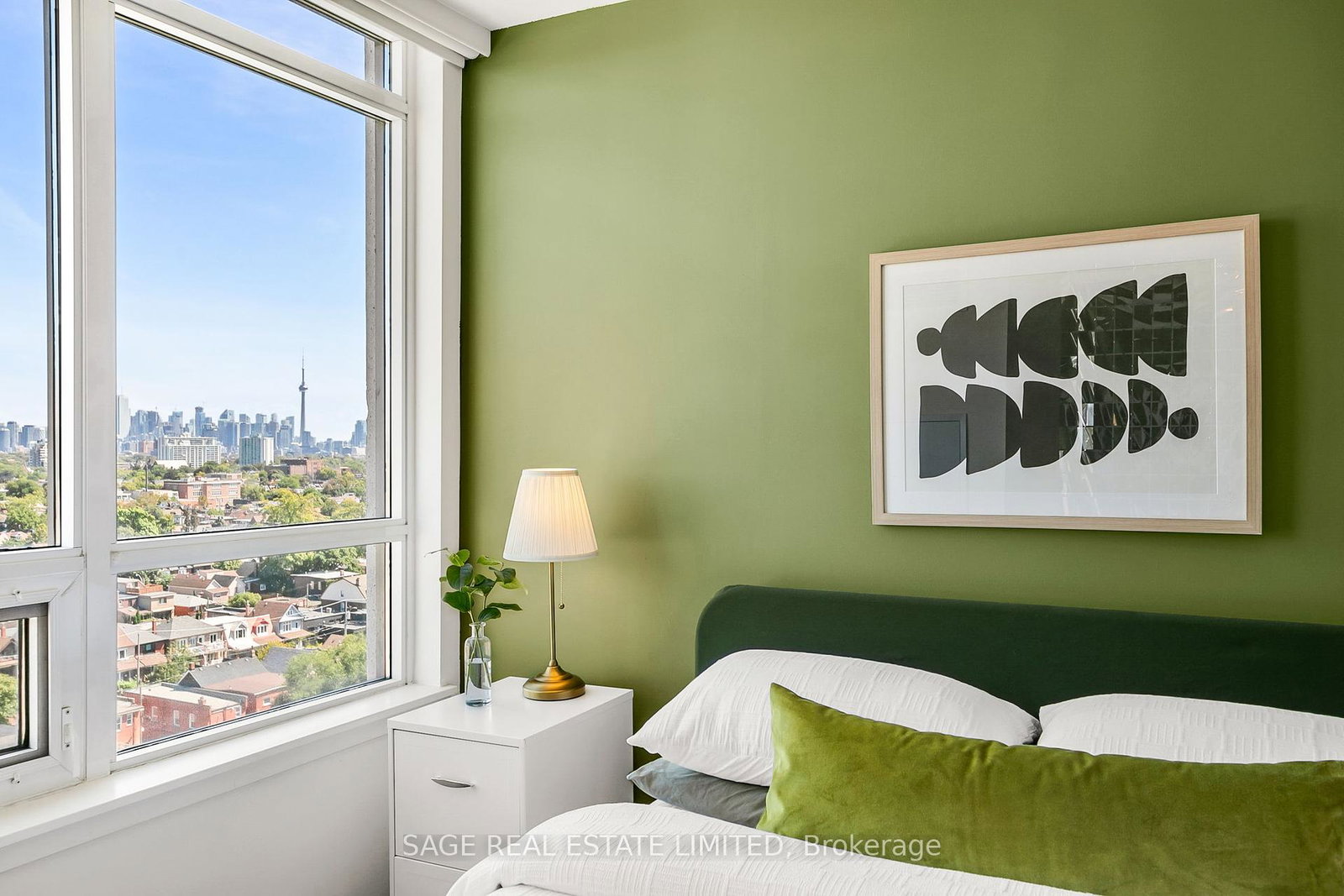 812-lansdowne-avenue-toronto-ontario-w12379733