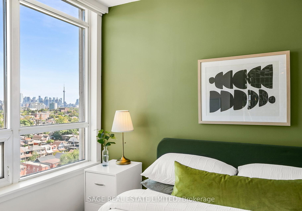 812-lansdowne-avenue-toronto-ontario-w12379733