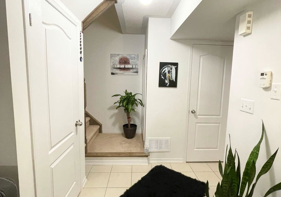 2484-post-road-oakville-ontario-w12379815