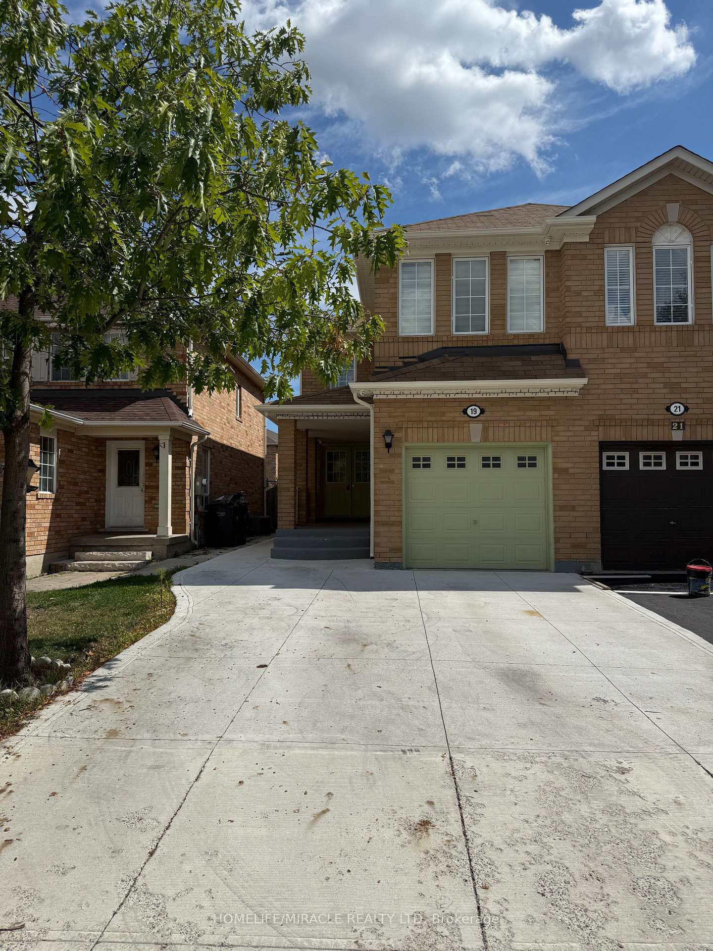 19-garibaldi-drive-brampton-ontario-w12379877