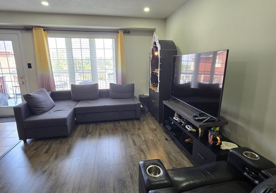 61-befeerlaw-circle-brampton-ontario-w12379901
